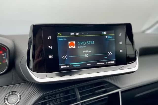 Peugeot e-208 (2023) thumbnail 19
