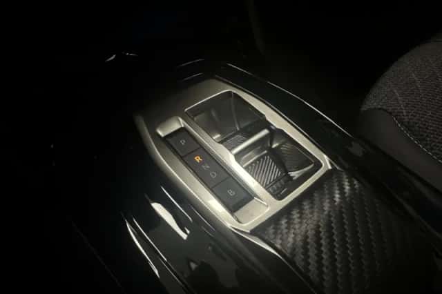 Peugeot e-2008 (2024) thumbnail 16