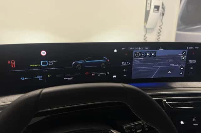 Peugeot 5008 (2025) thumbnail 17