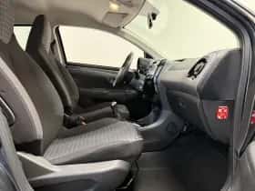 Peugeot 108 (2021) thumbnail 5