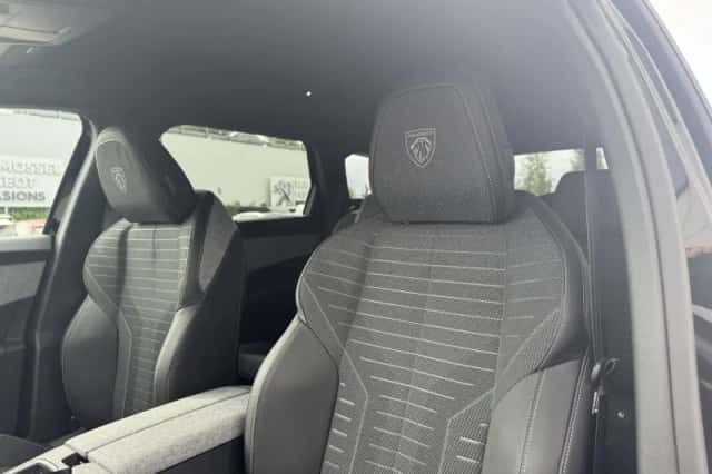 Peugeot 5008 (2025) thumbnail 10