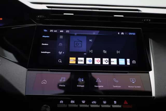 Peugeot 308 (2023) thumbnail 21