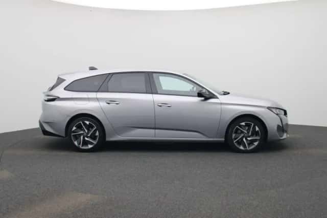 Peugeot 308 (2023) thumbnail 7