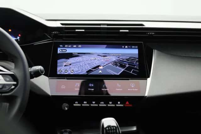 Peugeot 308 (2023) thumbnail 10