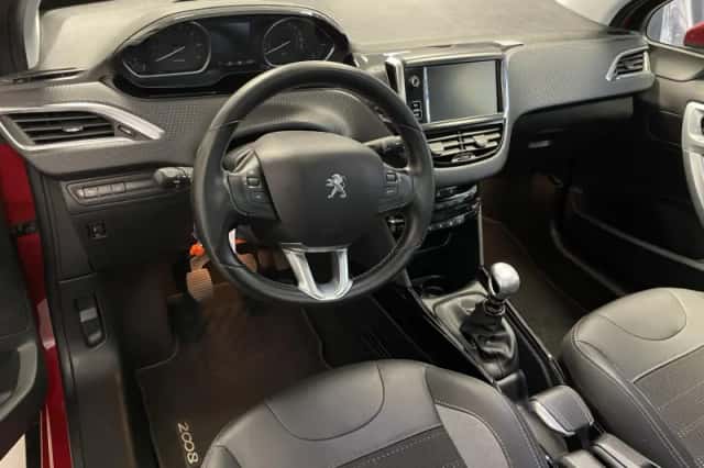 Peugeot 2008 (2019) thumbnail 7
