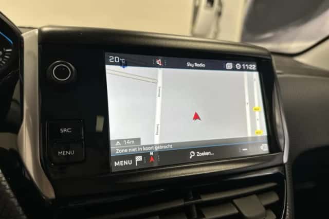 Peugeot 2008 (2019) thumbnail 9
