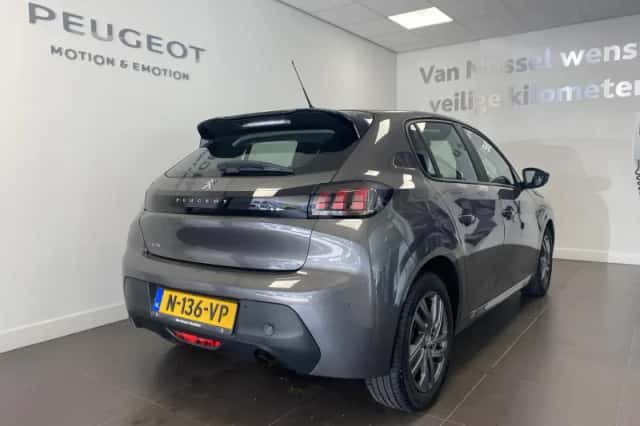 Peugeot 208 (2022) thumbnail 7