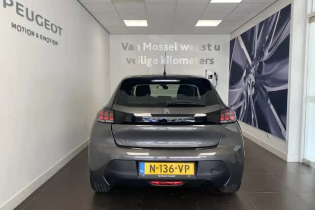 Peugeot 208 (2022) thumbnail 9
