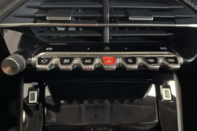 Peugeot 208 (2025) thumbnail 15