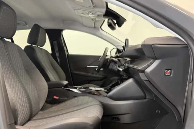 Peugeot 208 (2025) thumbnail 9