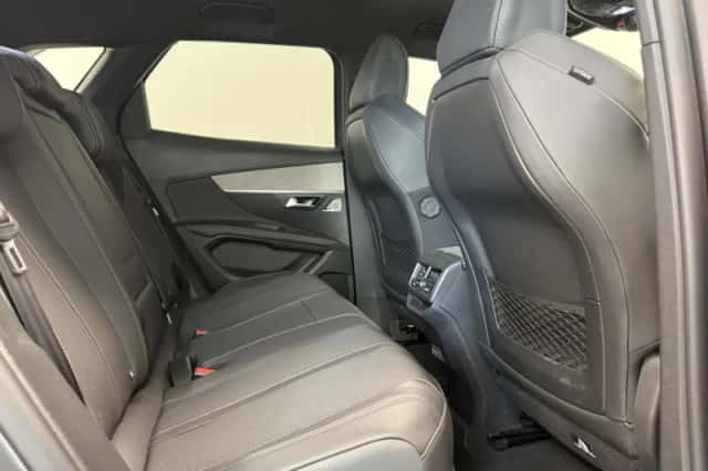 Peugeot 3008 (2023) thumbnail 6