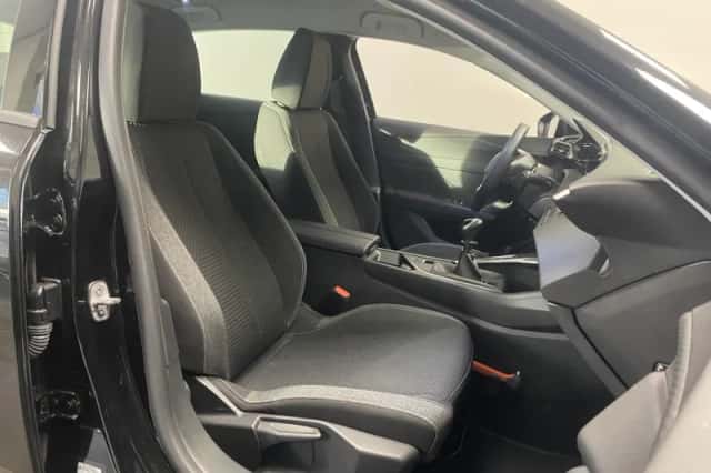 Peugeot 308 (2023) thumbnail 7