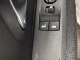 Peugeot 208 (2021) thumbnail 11