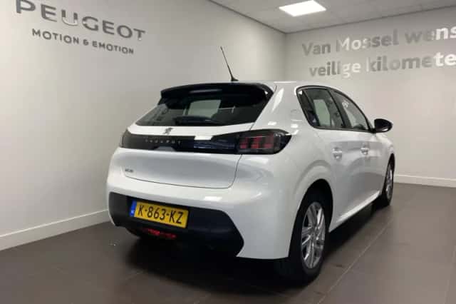 Peugeot 208 (2021) thumbnail 3