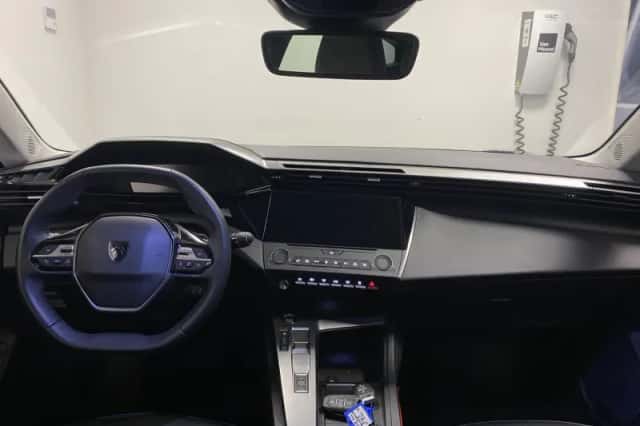 Peugeot 308 (2024) thumbnail 9