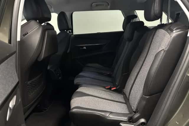 Peugeot 5008 (2018) thumbnail 12