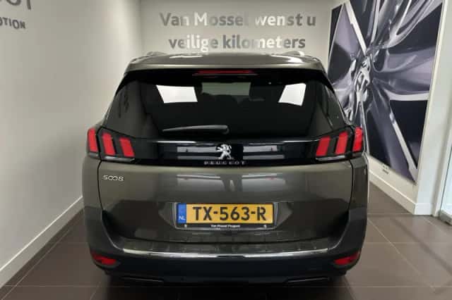 Peugeot 5008 (2018) thumbnail 6