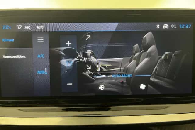 Peugeot e-2008 (2025) thumbnail 10