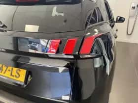Peugeot 3008 (2023) thumbnail 8