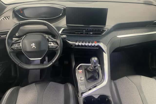 Peugeot 3008 (2023) thumbnail 10