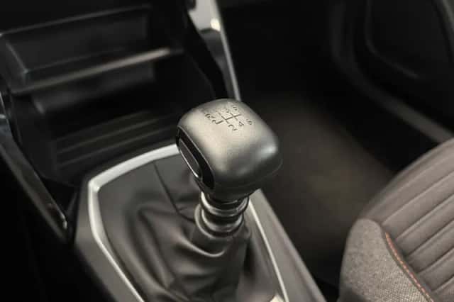 Peugeot 2008 (2022) thumbnail 12