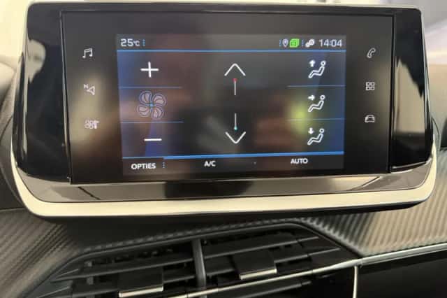 Peugeot 2008 (2022) thumbnail 16