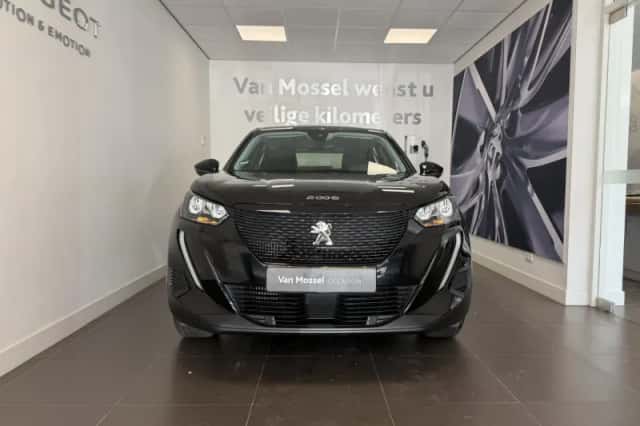Peugeot 2008 (2022) thumbnail 3