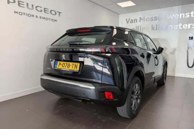 Peugeot 2008 (2022) thumbnail 4