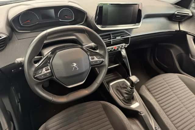 Peugeot 2008 (2022) thumbnail 6