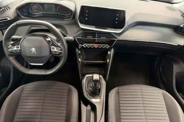 Peugeot 2008 (2022) thumbnail 7