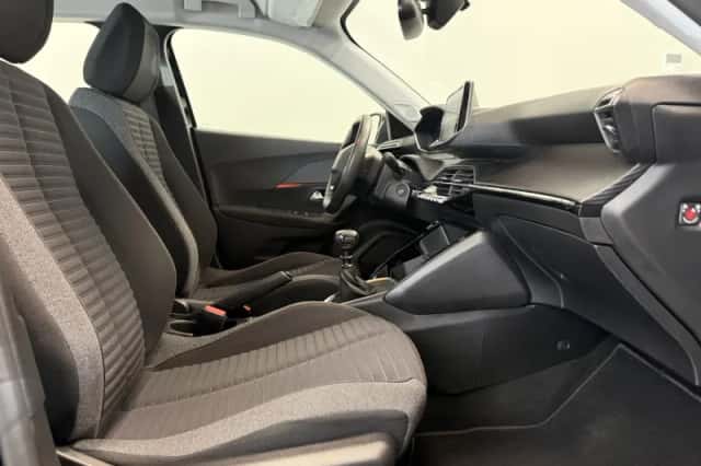 Peugeot 2008 (2022) thumbnail 9