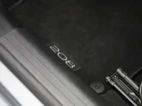Peugeot 208 (2023) thumbnail 12