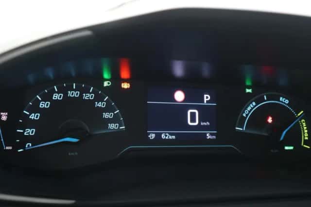 Peugeot e-208 (2024) thumbnail 13