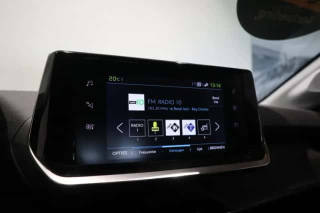 Peugeot e-208 (2024) thumbnail 14