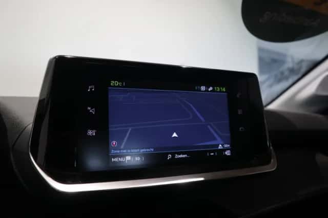 Peugeot e-208 (2024) thumbnail 15