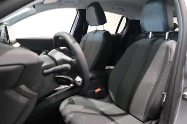 Peugeot e-208 (2024) thumbnail 8