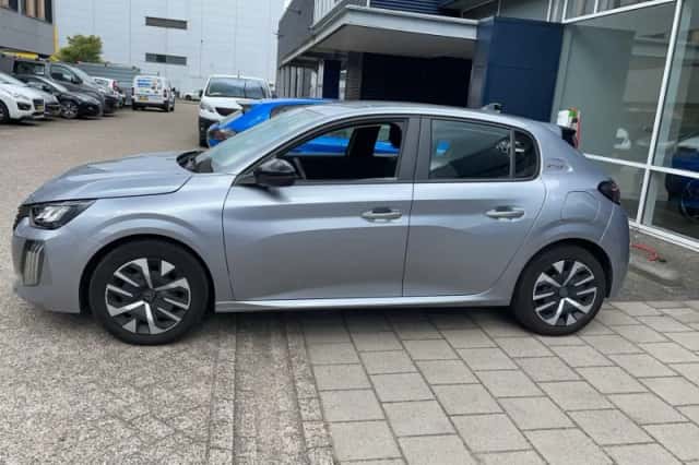 Peugeot 208 (2025) thumbnail 3