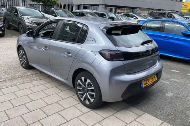 Peugeot 208 (2025) thumbnail 6