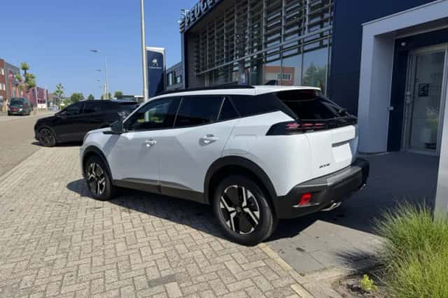 Peugeot 2008 (2025) thumbnail 3