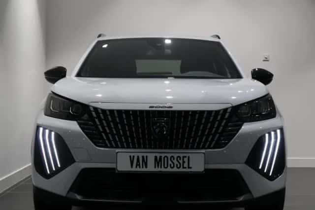 Peugeot 2008 (2024) thumbnail 2