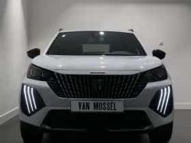 Peugeot 2008 (2024) thumbnail 2