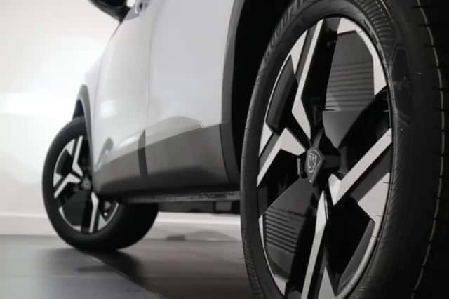 Peugeot 2008 (2024) thumbnail 25