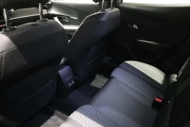 Peugeot 2008 (2024) thumbnail 7