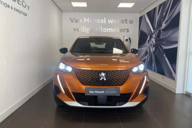 Peugeot e-2008 (2023) thumbnail 2
