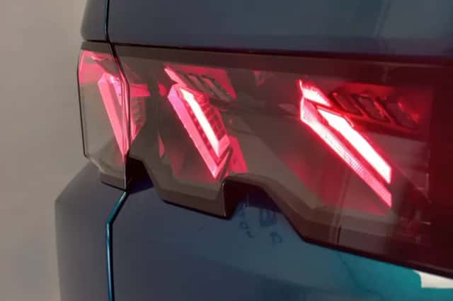 Peugeot e-3008 (2025) thumbnail 6
