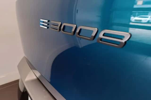 Peugeot e-3008 (2025) thumbnail 7