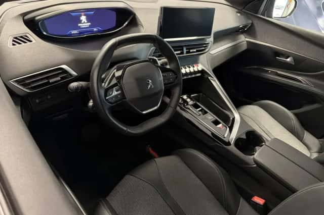 Peugeot 5008 (2023) thumbnail 6