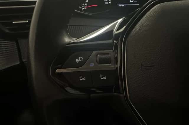 Peugeot 208 (2022) thumbnail 8