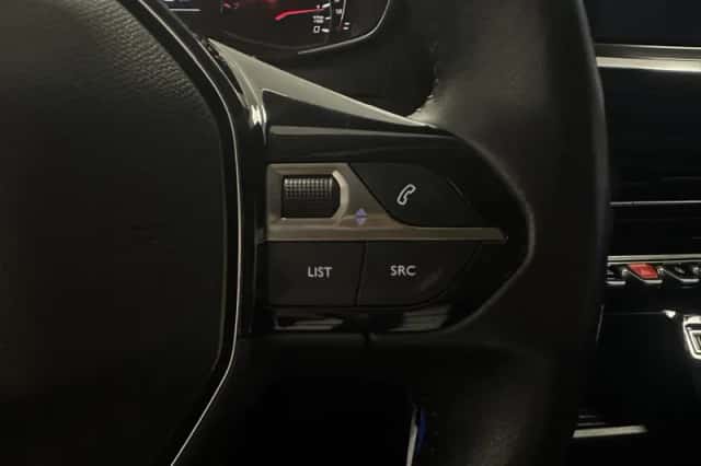Peugeot 208 (2022) thumbnail 9