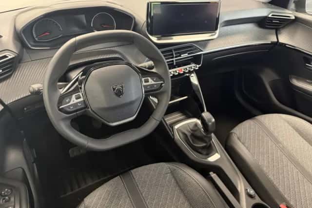 Peugeot 208 (2024) thumbnail 6